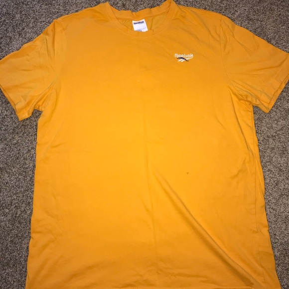 reebok shirt - Picture 1 of 3